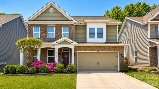 1376 Rainier Drive active home in Forest Grove, Fort Mill, SC