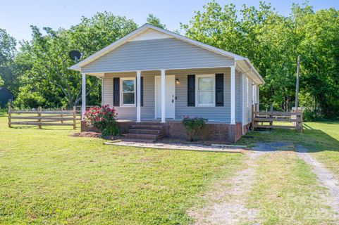 807 Willow Lane