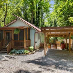 477 Governors View Road