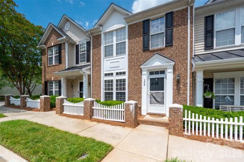 709 Atherton Way pending home in Manchester Village, Rock Hill, SC