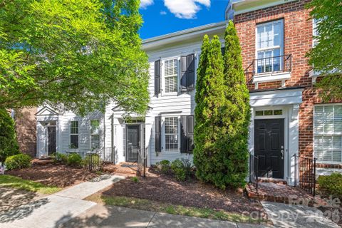 9821 Longstone Lane pending home in Cedar Walk, Charlotte, NC