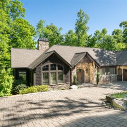 2 Cherokee Orchard Court