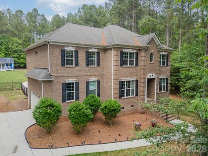 Homes in Falls Park, Troutman