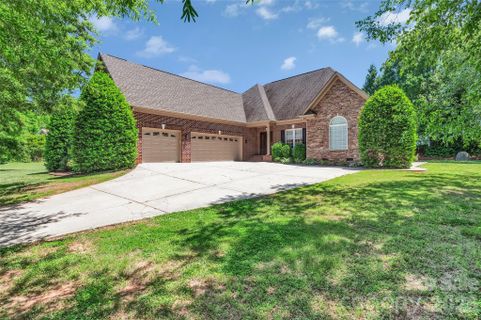 8007 Fletcher Court sold home in Oldstone Forest, Waxhaw, NC