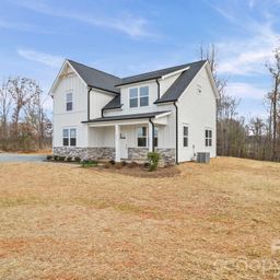 1020 Forest Drive