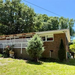 2607 Crescent Lane