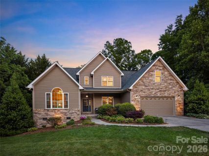 Homes in Drakes Meadow, Arden