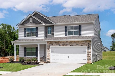 6513 Fairford Drive pending home in Ascot Woods, Charlotte, NC