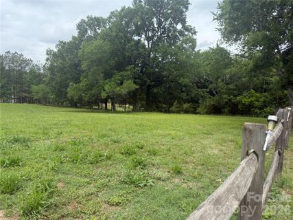 6713 Rebel Road