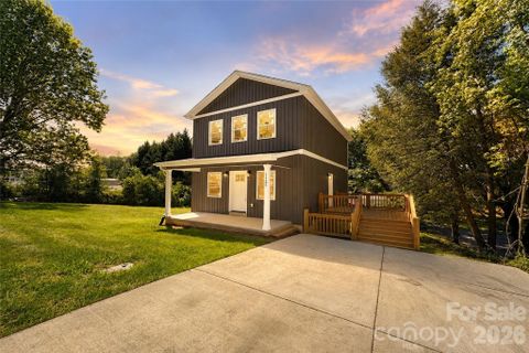 1135 Apple Lane