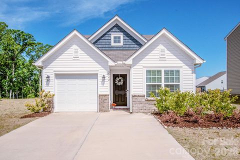 2742 Legacy Ridge Lane pending home in Legacy Ridge, Catawba, NC