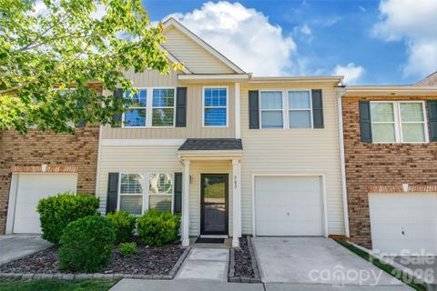 Homes in Harpers Green, Clover