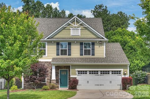 Homes in Lismore, Matthews