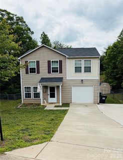 2212 Pinnacle View Drive active home in Pinnacles At Unity Grove, Kings Mountain, NC