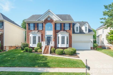 14506 Harvington Drive pending home in MacAulay, Huntersville, NC