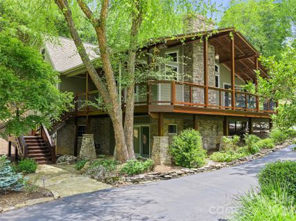 210 Shepard Way