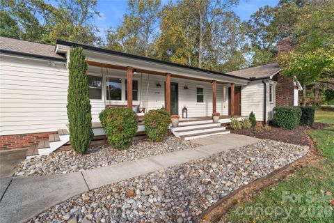 1335 Blacksnake Road