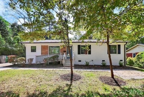 2038 Sandhurst Drive