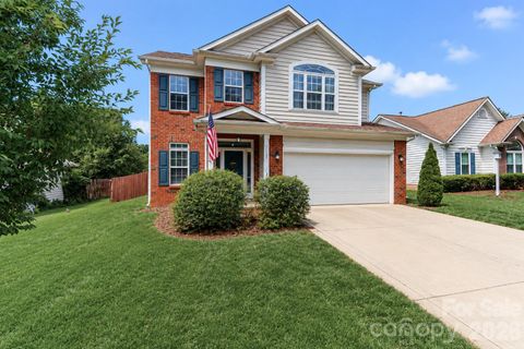 1182 Tufton Place sold home in Oak Park, Concord, NC