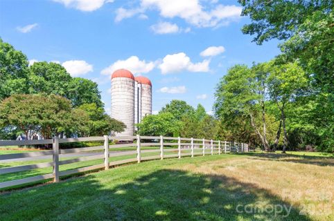 6639 Joli Cheval Lane active home in Cheval, Mint Hill, NC