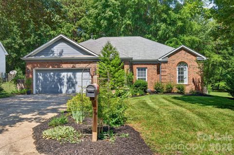11219 Isthmus Court pending home in Bradfield Farms, Charlotte, NC