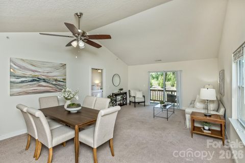 123 Foxden Drive pending home in Fox Glen, Fletcher, NC