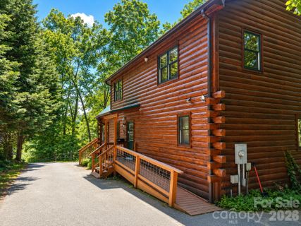 115 Paso Fino Drive pending home in Horseshoe Cove, Maggie Valley, NC