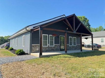 364 Carolina Avenue Avenue active home in Endeavour Homes, Marion, NC