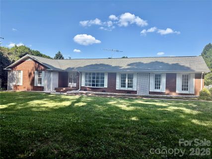 5500 Saddlewood Lane pending home in Farmwood, Mint Hill, NC