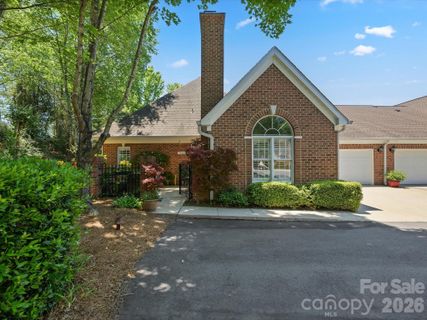 7444 Hurstbourne Green Drive active home in Piper Glen, Charlotte, NC