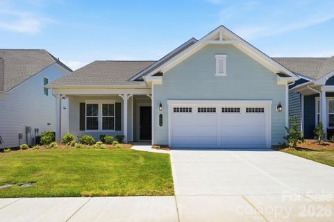 1009 Ballyfin Way active home in Cresswind At Wesley Chapel, Monroe, NC
