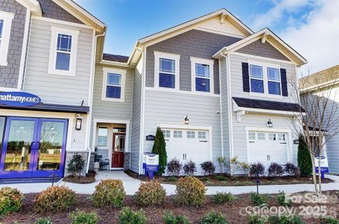 328 Laura Elizabeth Lane active home in Arbor Chase, Clover, SC