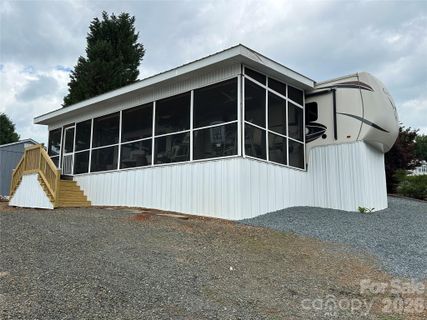 223 Grand View Drive active home in Badin Shores Resort, New London, NC