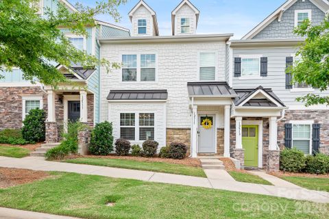 12515 Bryton Ridge Parkway pending home in Bryton Townhomes, Huntersville, NC