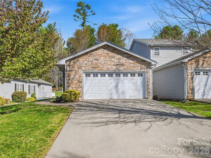Homes in Royal Pines Village, Arden