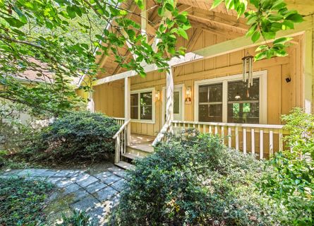 21 Winterview Trail
