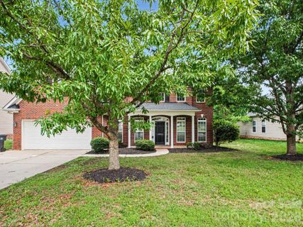 12102 Hampton Place Drive active home in Hampton Place, Charlotte, NC