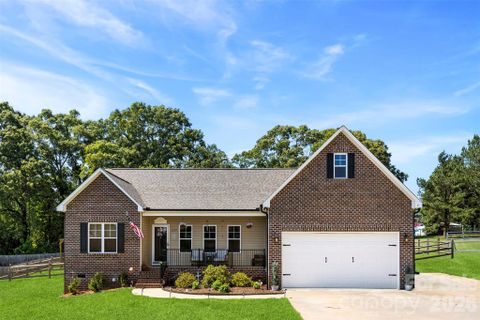 2357 Mintew Circle pending home in Lincoln Greens, Lincolnton, NC