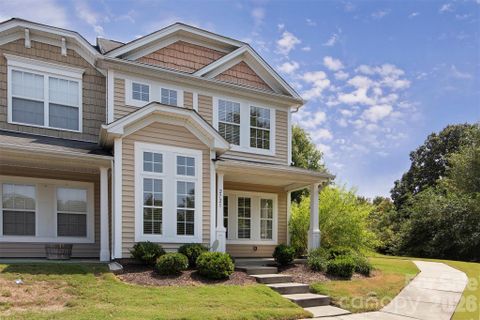 2721 Grain Mill Lane active home in Cedar Mill, Charlotte, NC
