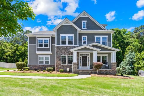 2105 Madeira Circle