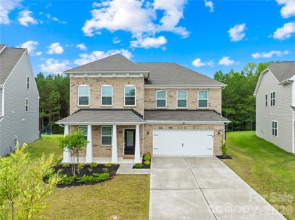 13014 Legacy Ridge Lane pending home in Chateau, Charlotte, NC