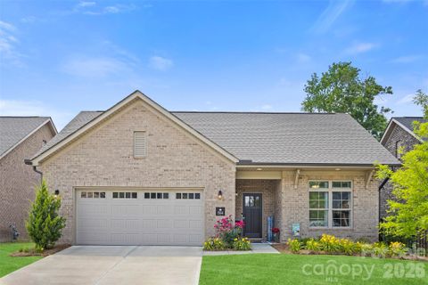 Homes in Courtyards On New Hope, Gastonia