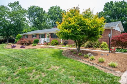 403 W Old Post Road