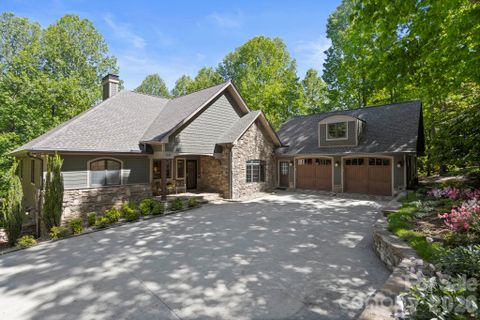 20 Fernridge Court active home in Kenmure, Flat Rock, NC