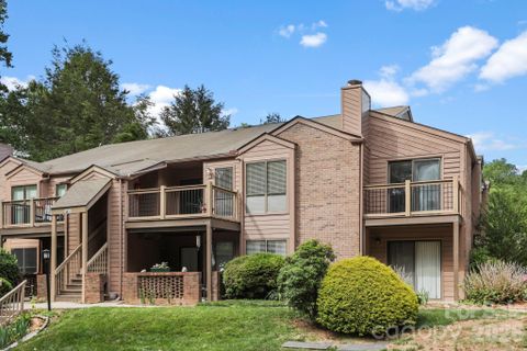 48 Ravencroft Lane active home in Ravencroft Condominiums, Asheville, NC