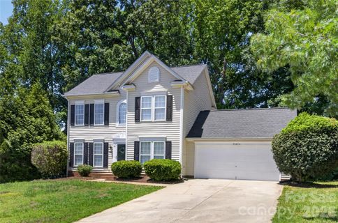 12624 Cardinal Woods Drive active home in Cardinal Woods, Pineville, NC