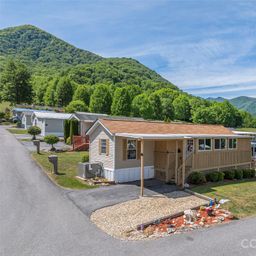 4 Levi Drive