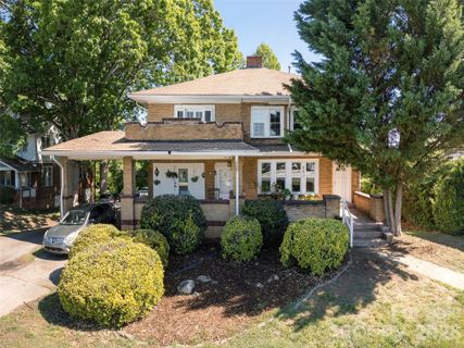 891 Haywood Road