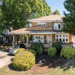 891 Haywood Road