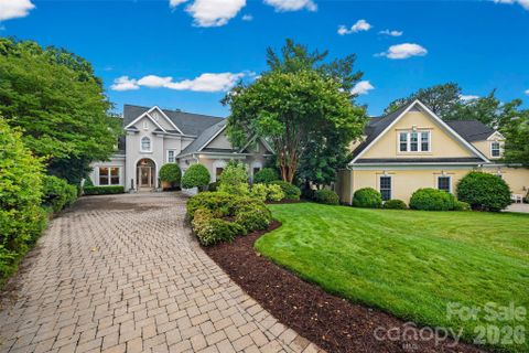 15901 Riverpointe Drive pending home in Riverpointe, Charlotte, NC
